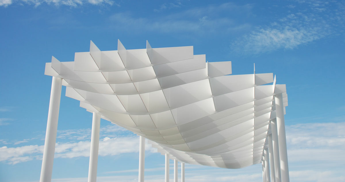 Photo of a white flowing sculpture in Napier, New Zealand